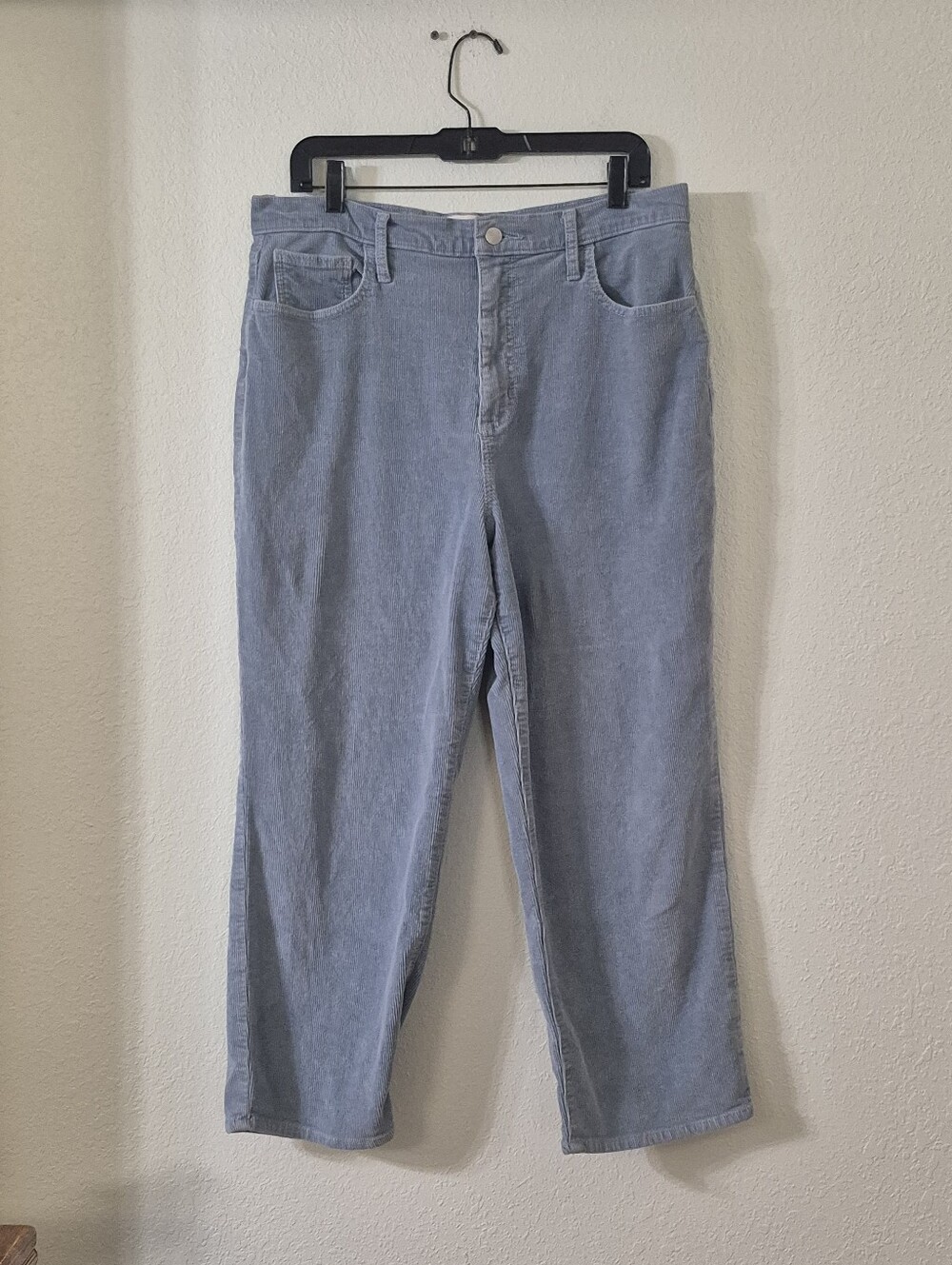 Universal Thread blue corduroy Straight-Leg Women's Jeans